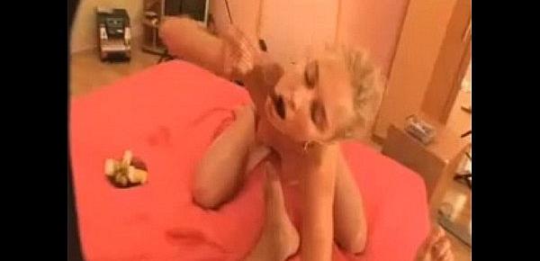  WOW! Perky tit blonde eaten and fucked with fruit!